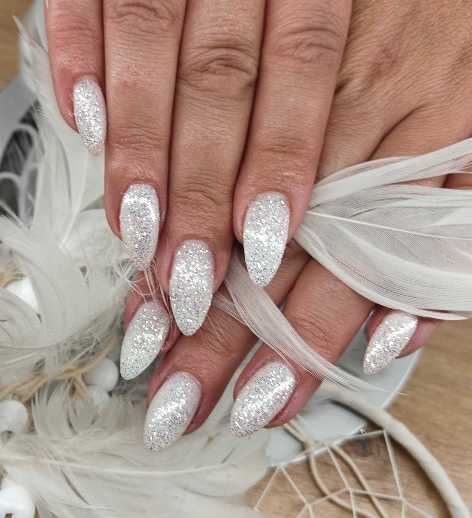 Picsart_25-11-18_16-10-58-375